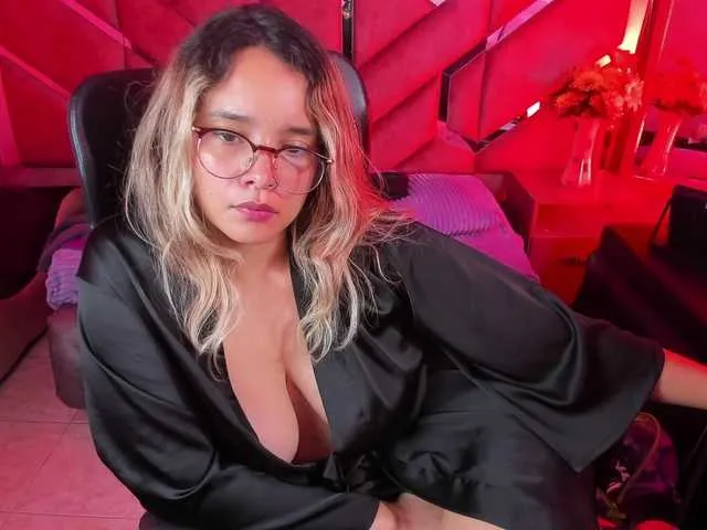 Live sex webcam photo for OliviaFox #292133734