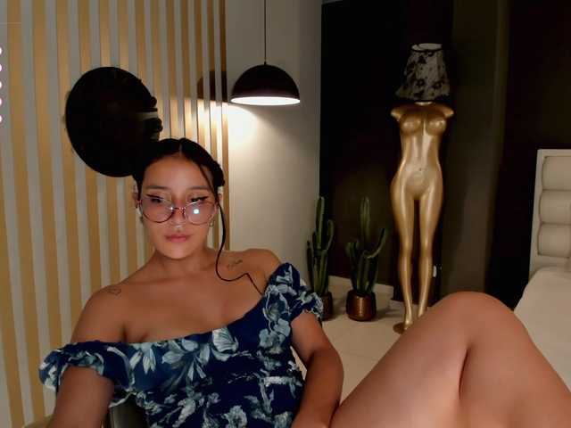 Live sex webcam photo for OliviaMartin1 #276436410