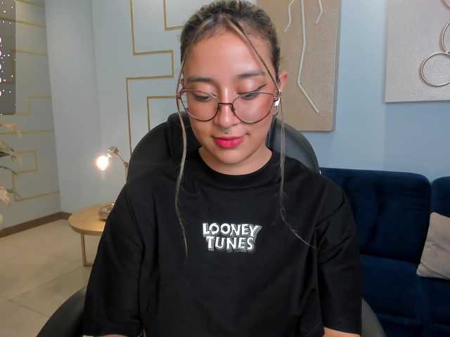 Live sex webcam photo for OliviaMartin1 #277708953