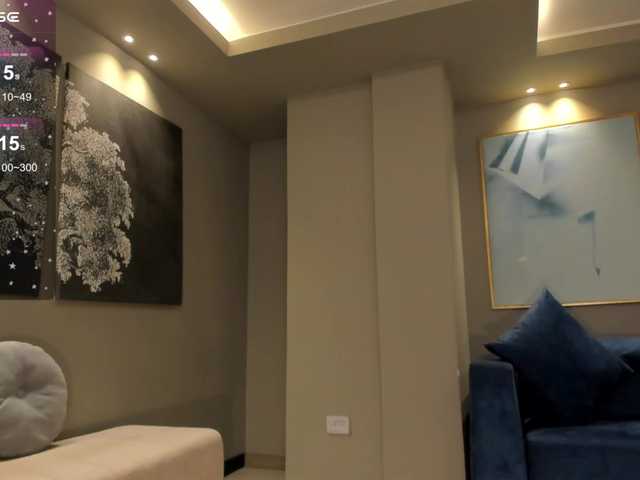 Live sex webcam photo for OliviaMartin1 #289754167