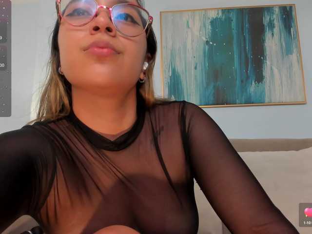 Live sex webcam photo for OliviaMartin1 #290003851