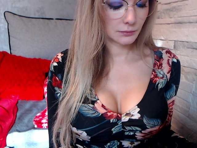 Live sex webcam photo for OliviaTasty #277138690