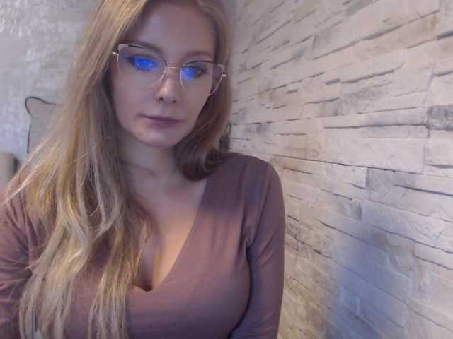 Live sex webcam photo for OliviaTasty #277978492