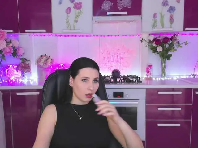 Live sex webcam photo for Olivija2020 #292265738