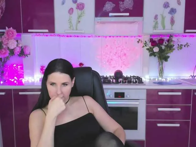 Live sex webcam photo for Olivija2020 #292344951