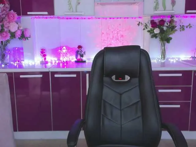 Live sex webcam photo for Olivija2020 #292351967