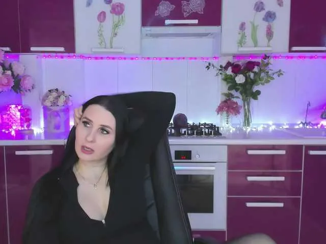 Live sex webcam photo for Olivija2020 #292405781