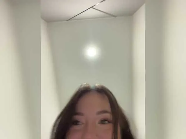 Live sex webcam photo for OlivkaVif #291288030