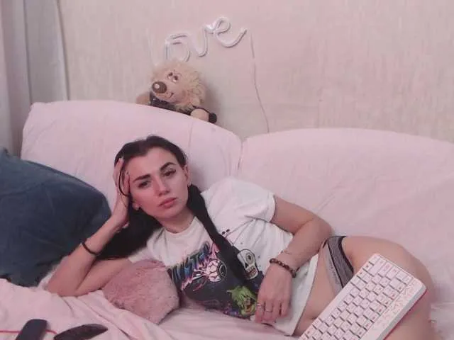 Live sex webcam photo for Olora #272122532