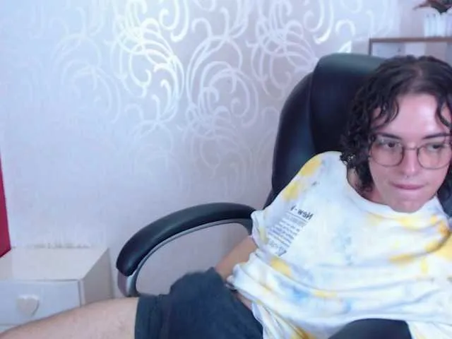 Live sex webcam photo for OmanWills #277065607