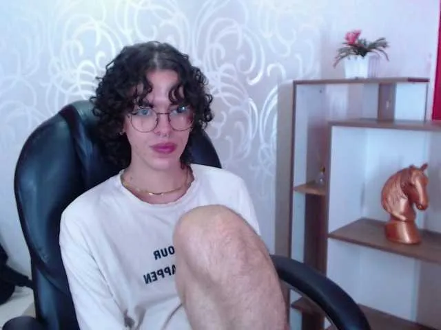 Live sex webcam photo for OmanWills #277175854