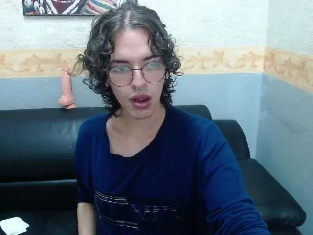 Live sex webcam photo for OmanWills #277225774