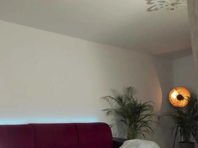 Live sex webcam photo for Omiliver #291065421