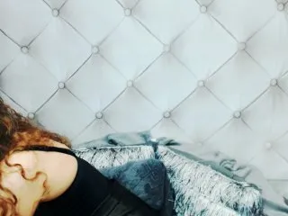 Live sex webcam photo for OneMika #140040742