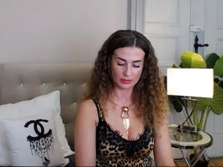 Live sex webcam photo for OneMika #148836848
