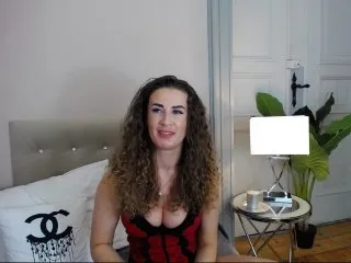 Live sex webcam photo for OneMika #150699232