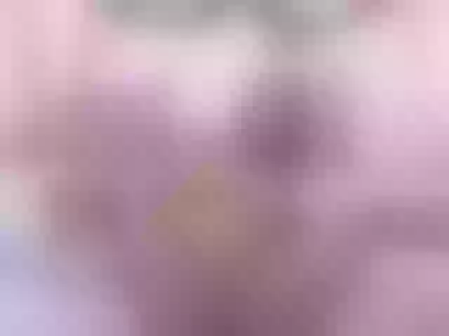 Live sex webcam photo for Onesweetlovee #273996382