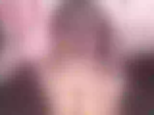 Live sex webcam photo for Onesweetlovee #274305133