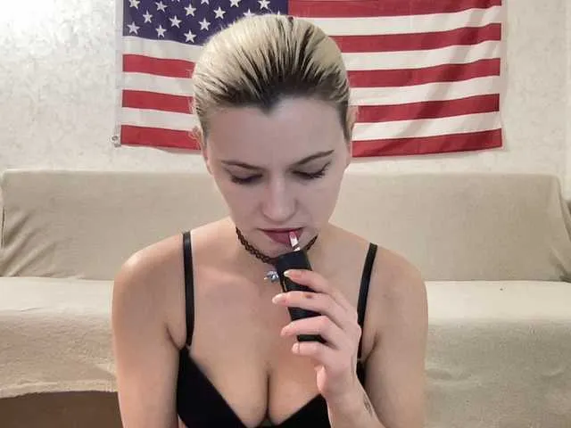 Live sex webcam photo for OnikaLove #290745038