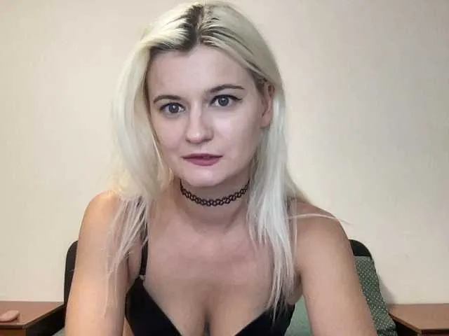 Live sex webcam photo for OnikaLove #291690831