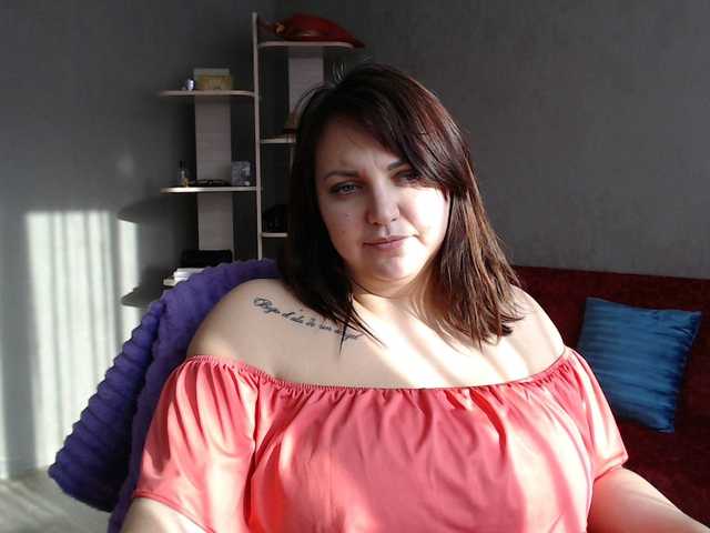 Live sex webcam photo for OnlyJenny #272200483