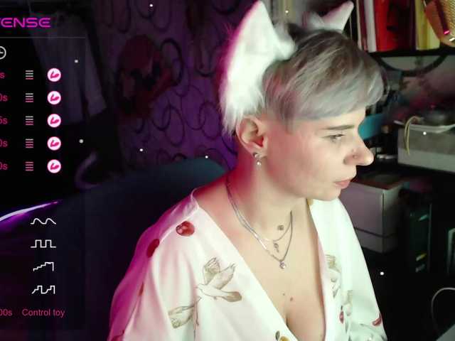 Live sex webcam photo for OnyxFox #277050581