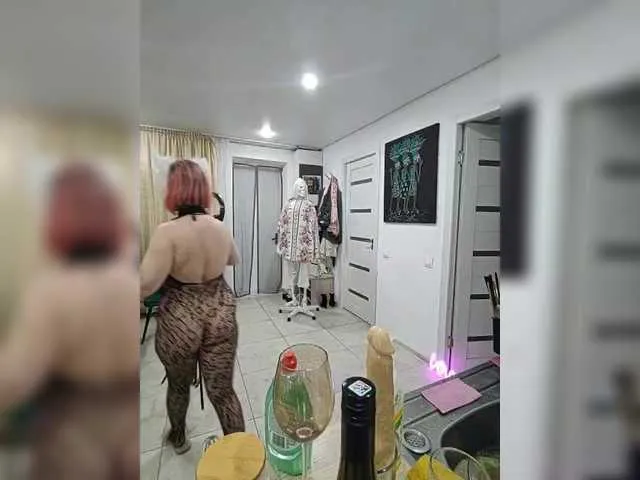 Live sex webcam photo for OnyxFox #291182355