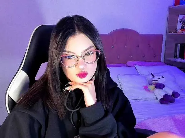 Live sex webcam photo for OphelianaRose #290644828