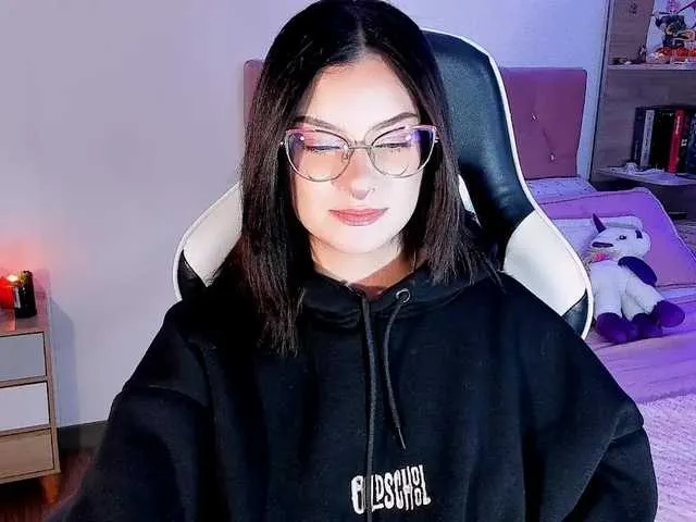 Live sex webcam photo for OphelianaRose #290735080