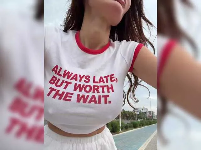 Live sex webcam photo for OrgazMia #292377029