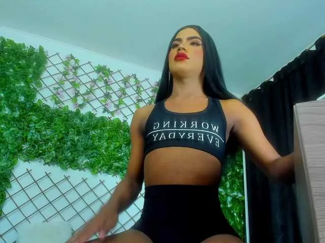 Live sex webcam photo for OrianaDonadoo #275706418