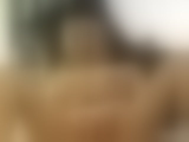 Live sex webcam photo for OrianaWade #293889186