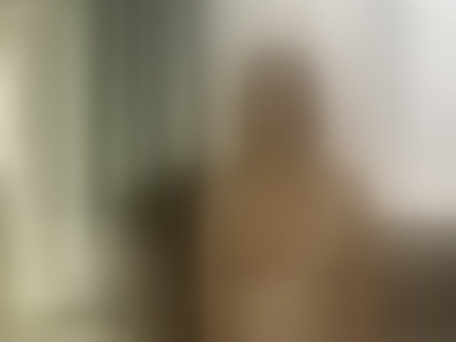 Live sex webcam photo for OrianaWade #293913979