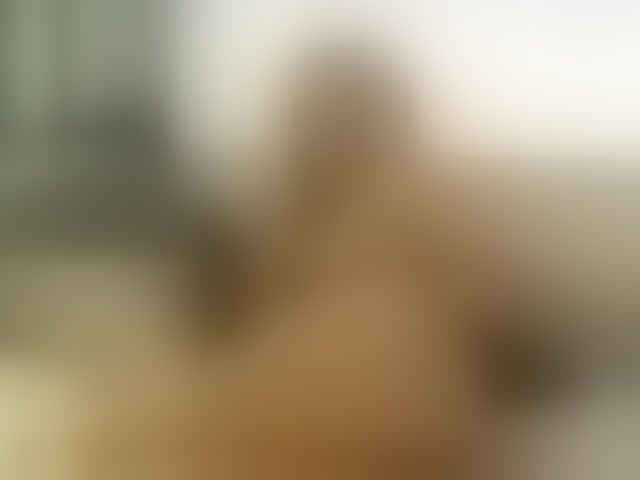 Live sex webcam photo for OrianaWade #293943247
