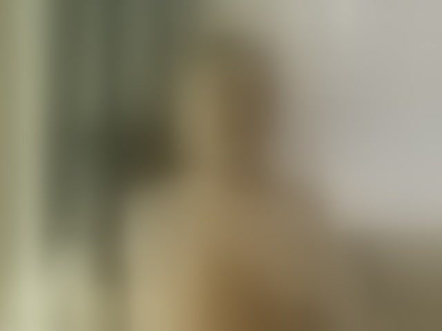 Live sex webcam photo for OrianaWade #293948708