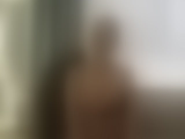 Live sex webcam photo for OrianaWade #293979328
