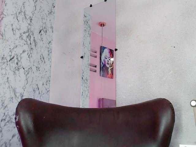 Live sex webcam photo for Orianita #277550208