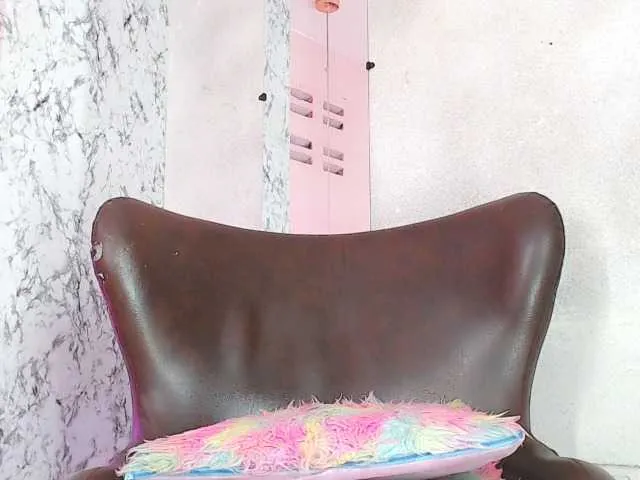 Live sex webcam photo for Orianita #277666313