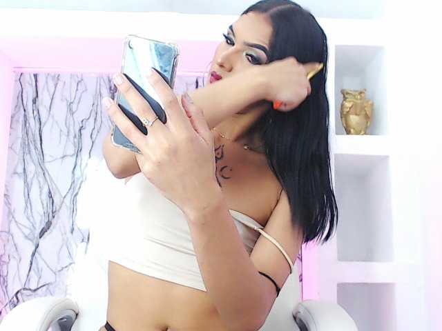 Live sex webcam photo for Orianita #277754105