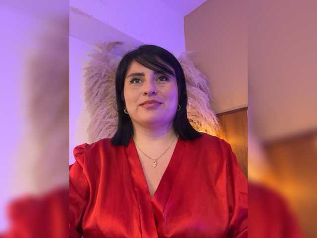 Live sex webcam photo for Orianna-Guzman #291530032