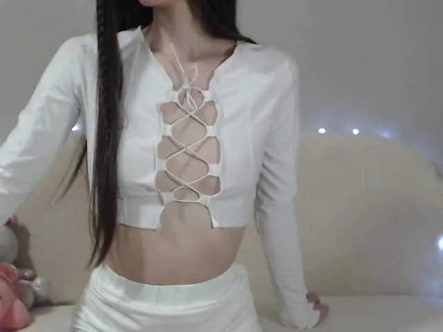 Live sex webcam photo for Oriella #290296051