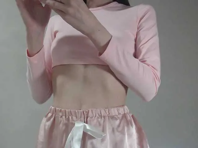 Live sex webcam photo for Oriella #290304553