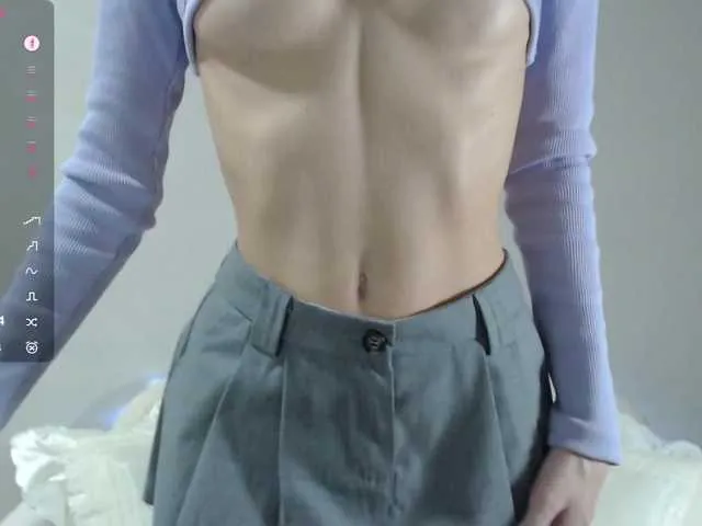 Live sex webcam photo for Oriella #290577436