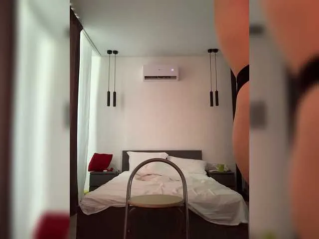 Live sex webcam photo for OriginalHOOLi #274459711