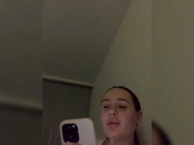 Live sex webcam photo for OriginalHOOLi #290878500