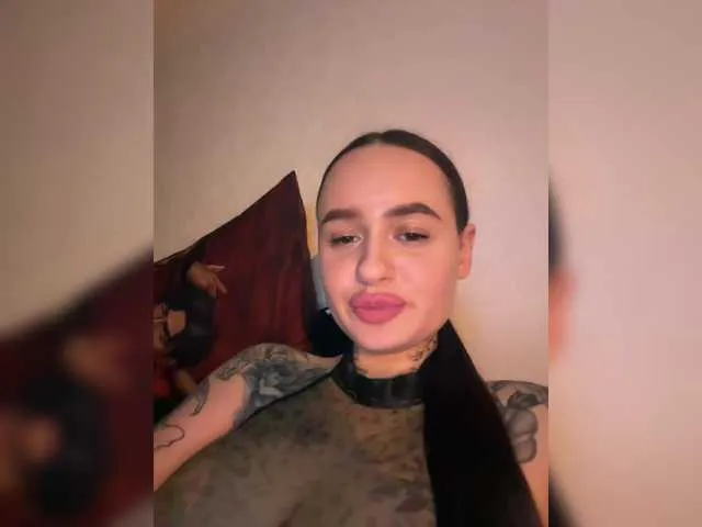 Live sex webcam photo for OriginalHOOLi #290923459