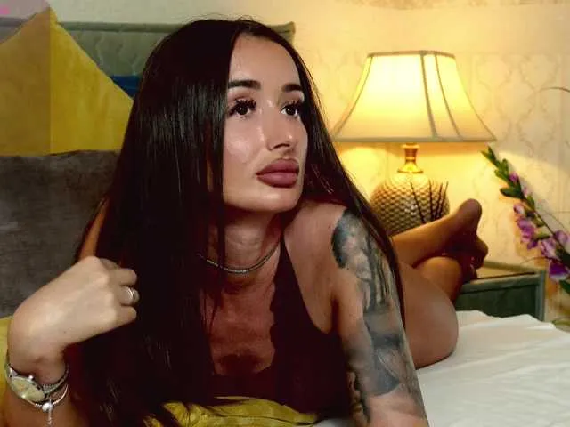 Live sex webcam photo for OutrageousOne #291806410