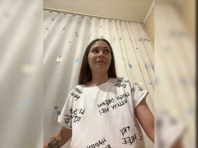 Live sex webcam photo for OxiiLove #275828708