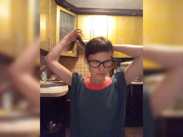 Live sex webcam photo for P-A-N-I-K-A #271935178