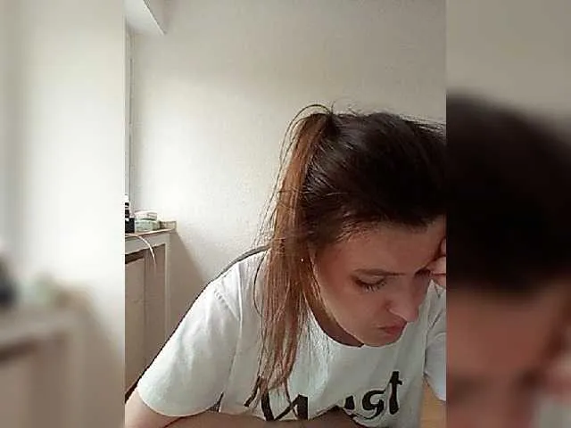 Live sex webcam photo for P-A-N-I-K-A #278043459